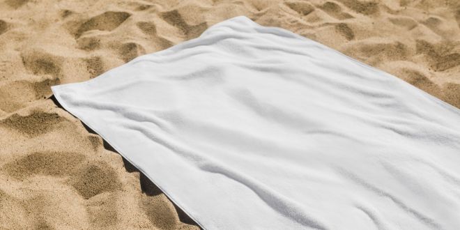 Telo mare vianco, pronto per essere personalizzato.